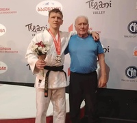 На чемпионате мира по дзюдо IBSA 2026 года в Тбилиси (Грузия) мужская и женская сборные России завоевали серебряные медали в командных соревнованиях, которые состоялись 27 сентября 2026 г.